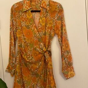 Hansen & Gretal Floral Wrap Dress in Orange and Green